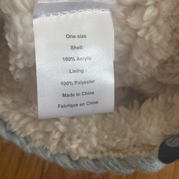 WOMEN’S Marmot hat. Light blue.
